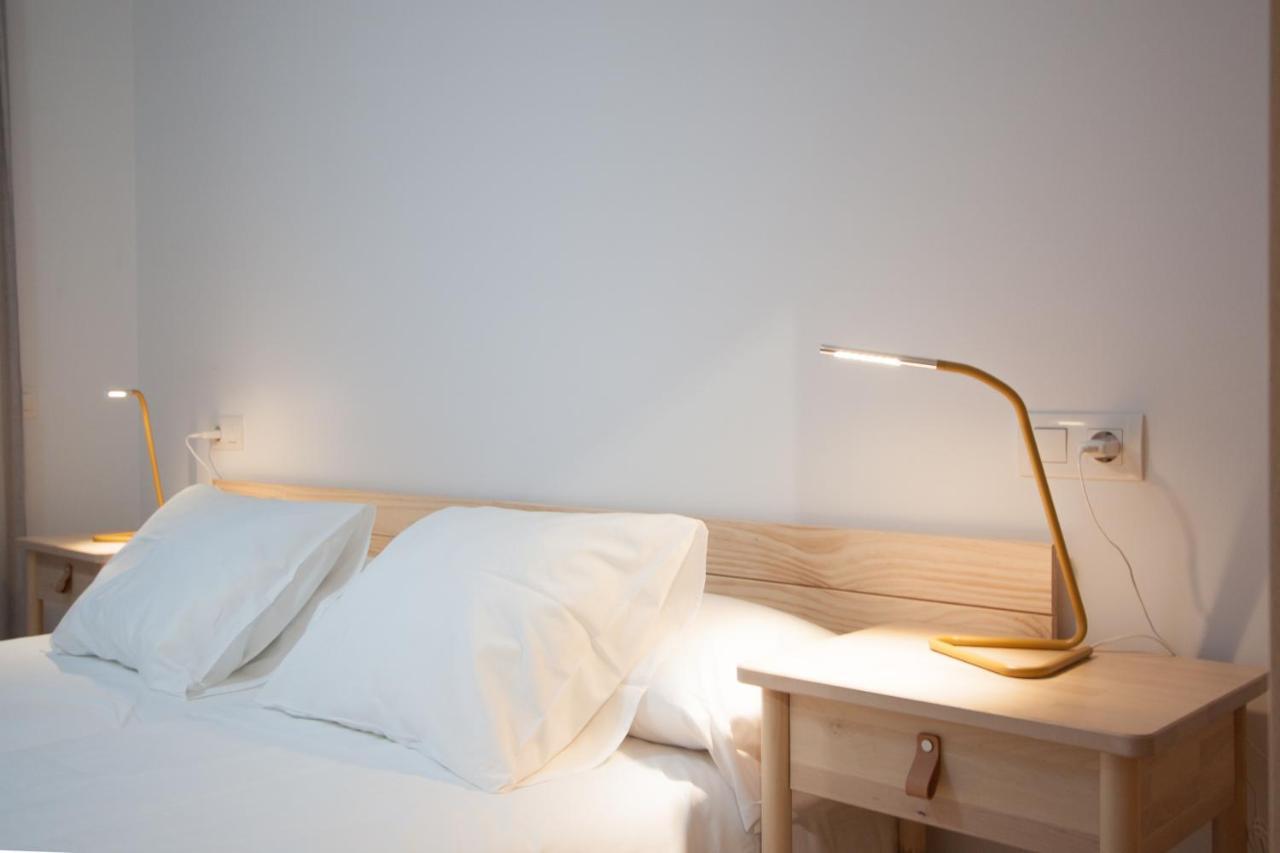 Esguil, Apartamento Con Piscina, A 3 Km De La Playa Vut-2995-As 라네스 외부 사진