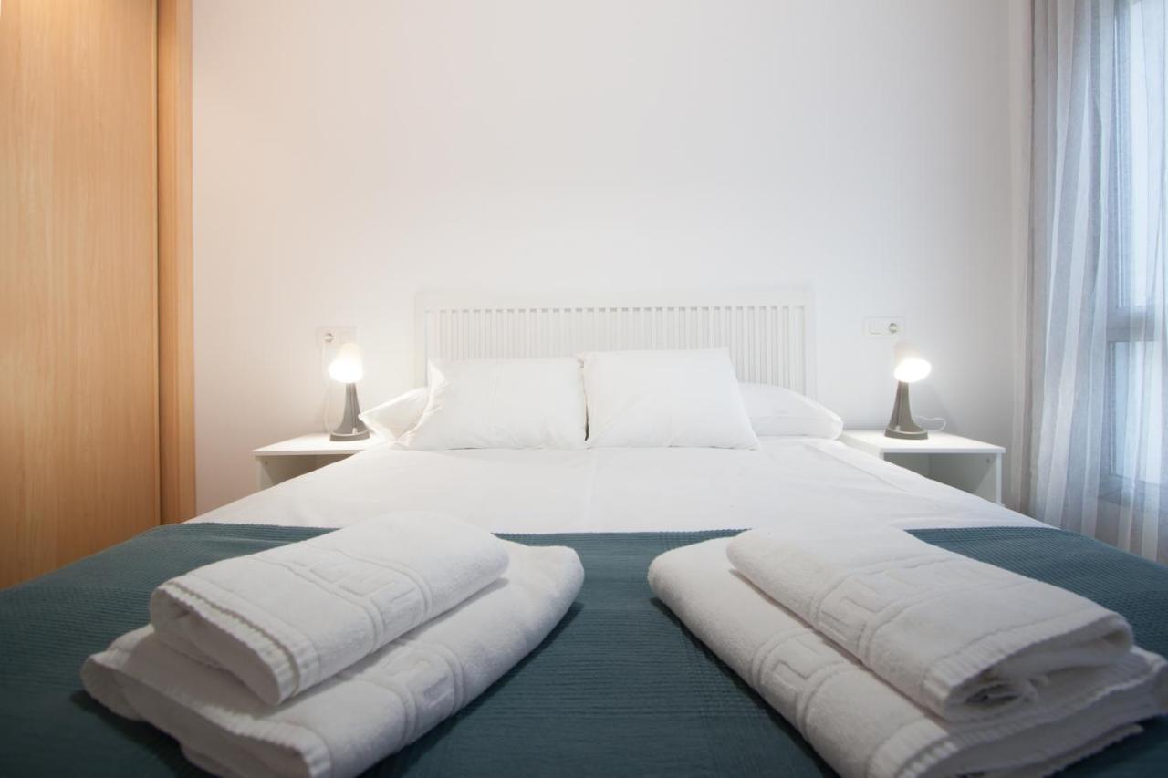 Esguil, Apartamento Con Piscina, A 3 Km De La Playa Vut-2995-As 라네스 외부 사진