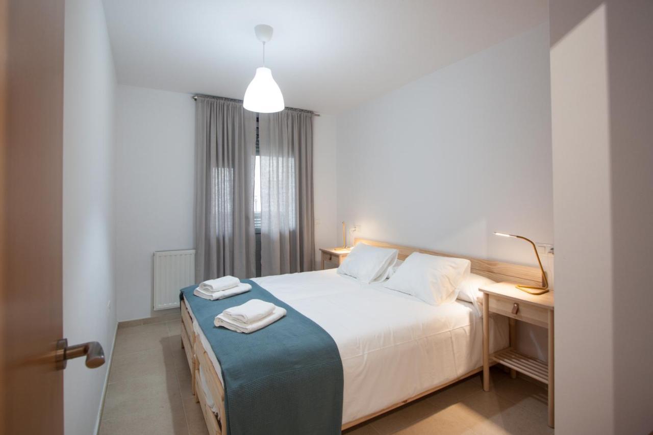 Esguil, Apartamento Con Piscina, A 3 Km De La Playa Vut-2995-As 라네스 외부 사진