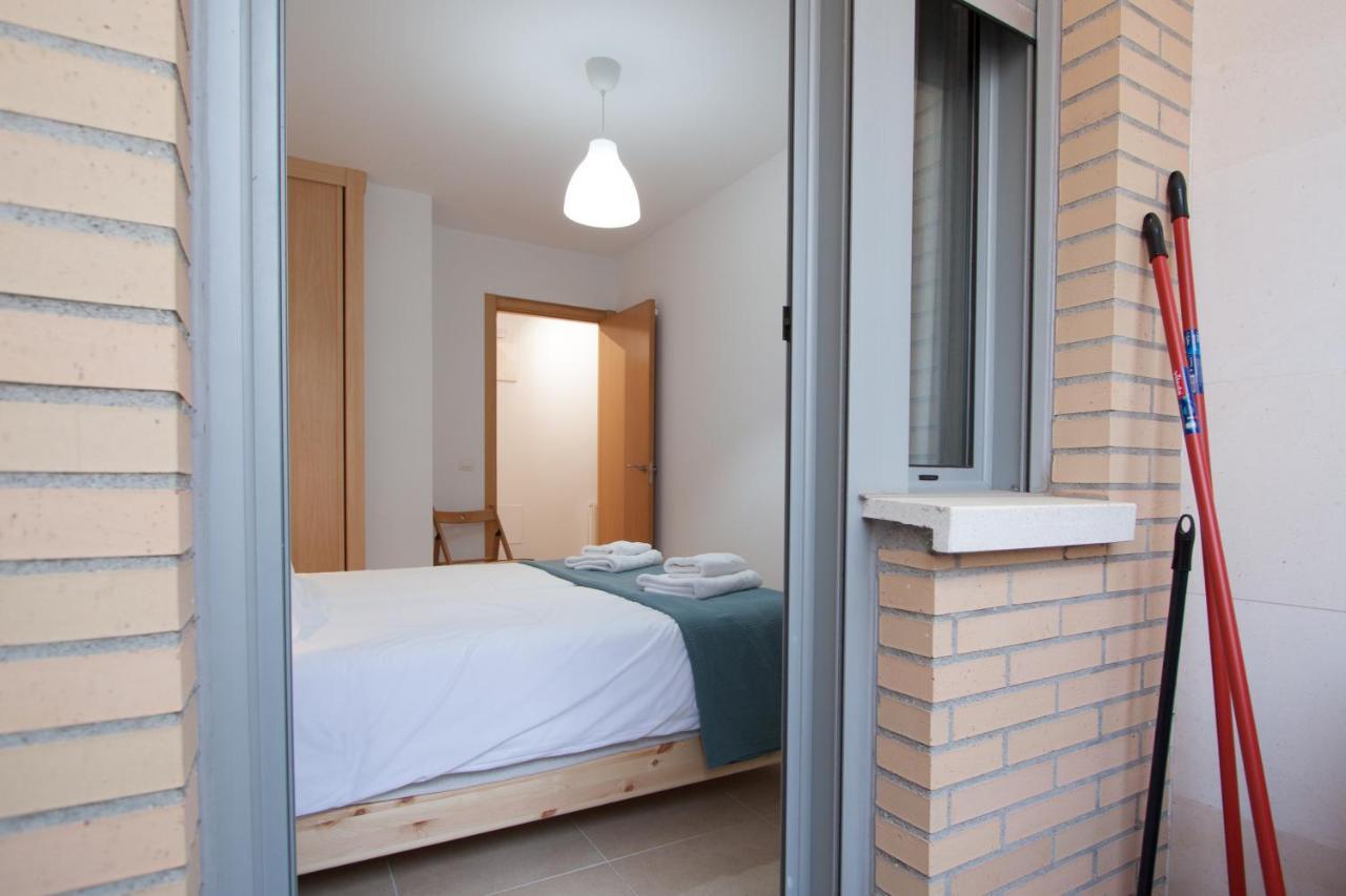 Esguil, Apartamento Con Piscina, A 3 Km De La Playa Vut-2995-As 라네스 외부 사진